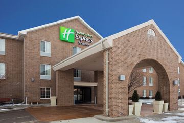 Holiday Inn Express & Suites Sioux Falls at Empire Mall by IHG