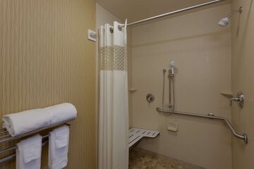 Room 25 of 46