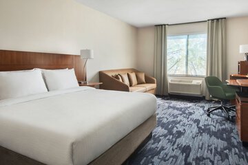 Room 13 of 25