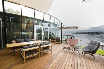 Sundeck