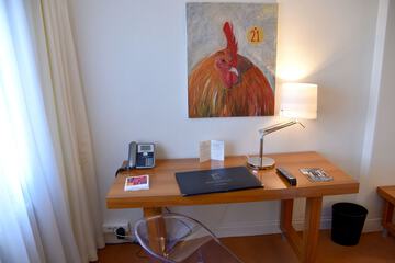 Room amenity