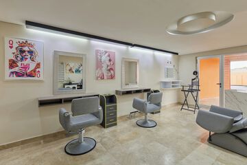 Hair salon