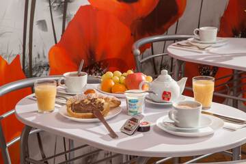 Breakfast buffet