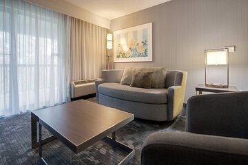 Room 22 of 38