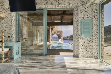 Private pool