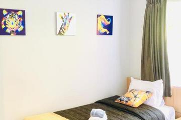 Photo 33