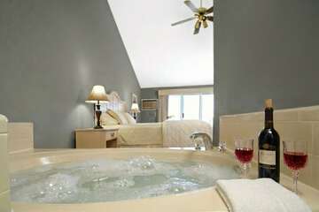 Private spa tub