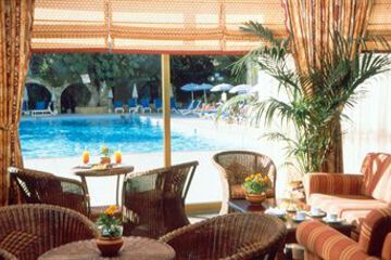 Hotel Lounge