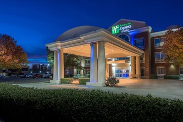 Holiday Inn Express & Suites Plano West - Frisco by IHG