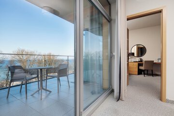 Beach/ocean view