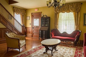 Hotel Interior 7 of 58