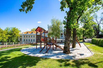 Children's play area - outdoor