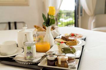Breakfast meal