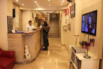 Concierge desk