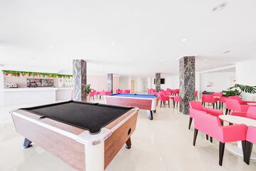 Snack bar