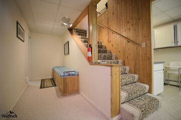 Ballroom/Hall 104 of 110