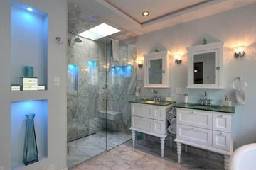 Deep soaking bathtub