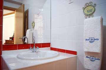 Bathroom sink