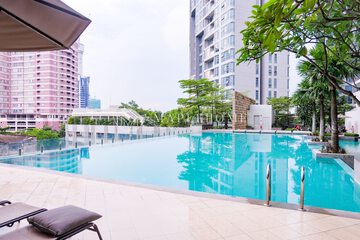 Infinity pool