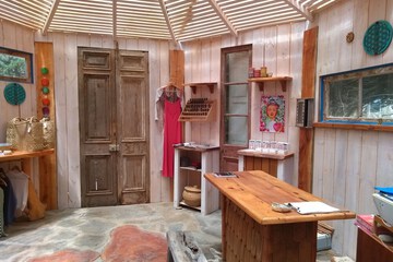 Gift shop