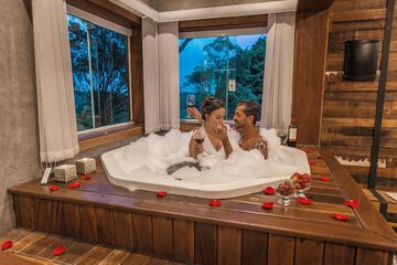 Private spa tub