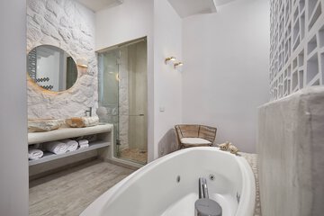 Jetted tub