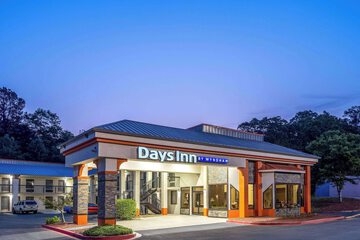 Days Inn by Wyndham Clemson