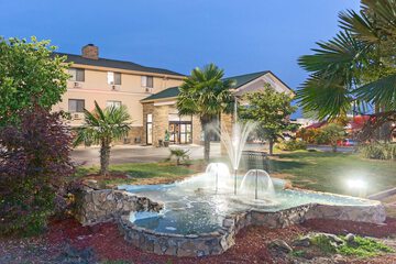 Super 8 by Wyndham Anderson / Clemson Area