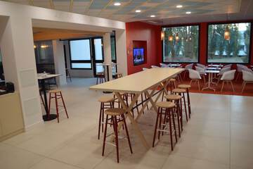 Food court