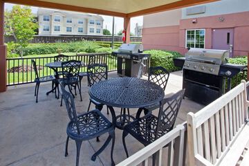 Terrace/Patio 19 of 24