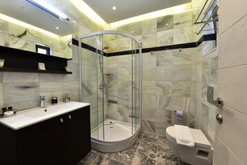 Bathroom shower