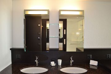 Bathroom sink