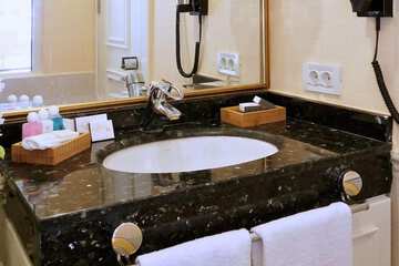Bathroom sink