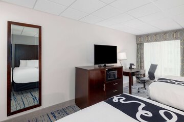 Room 25 of 81
