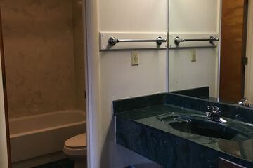 Bathroom sink