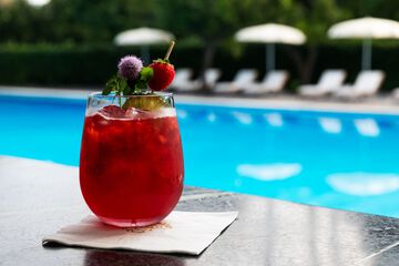 Poolside bar