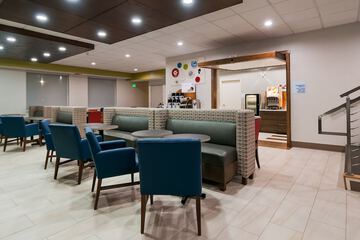 Breakfast/Coffee Service 37 of 45