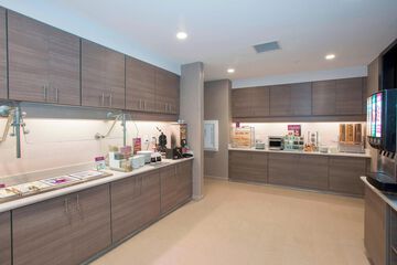 Breakfast/Coffee Service 25 of 28