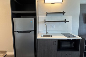 Motel 6 Groves TX