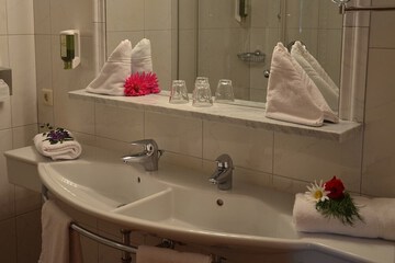 Bathroom amenities