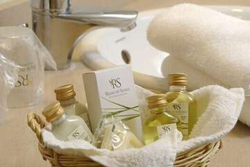 Bathroom amenities