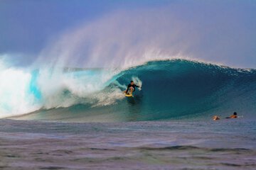 Surfing/boogie boarding