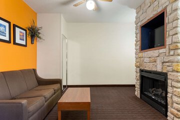 Room 17 of 48