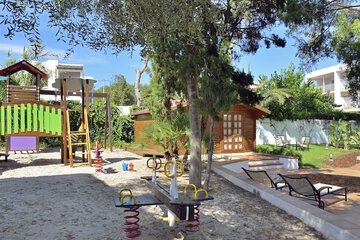 Children's play area - outdoor