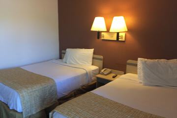 Travelodge by Wyndham Raton