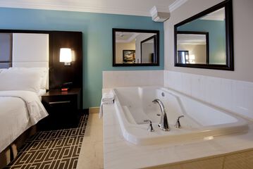 Jetted tub