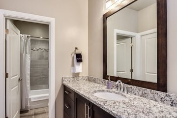 Bathroom sink