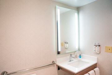 Room 21 of 61