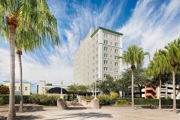 The Terrace Hotel Lakeland Tapestry Collection by Hilton