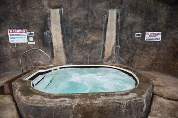 Jetted tub